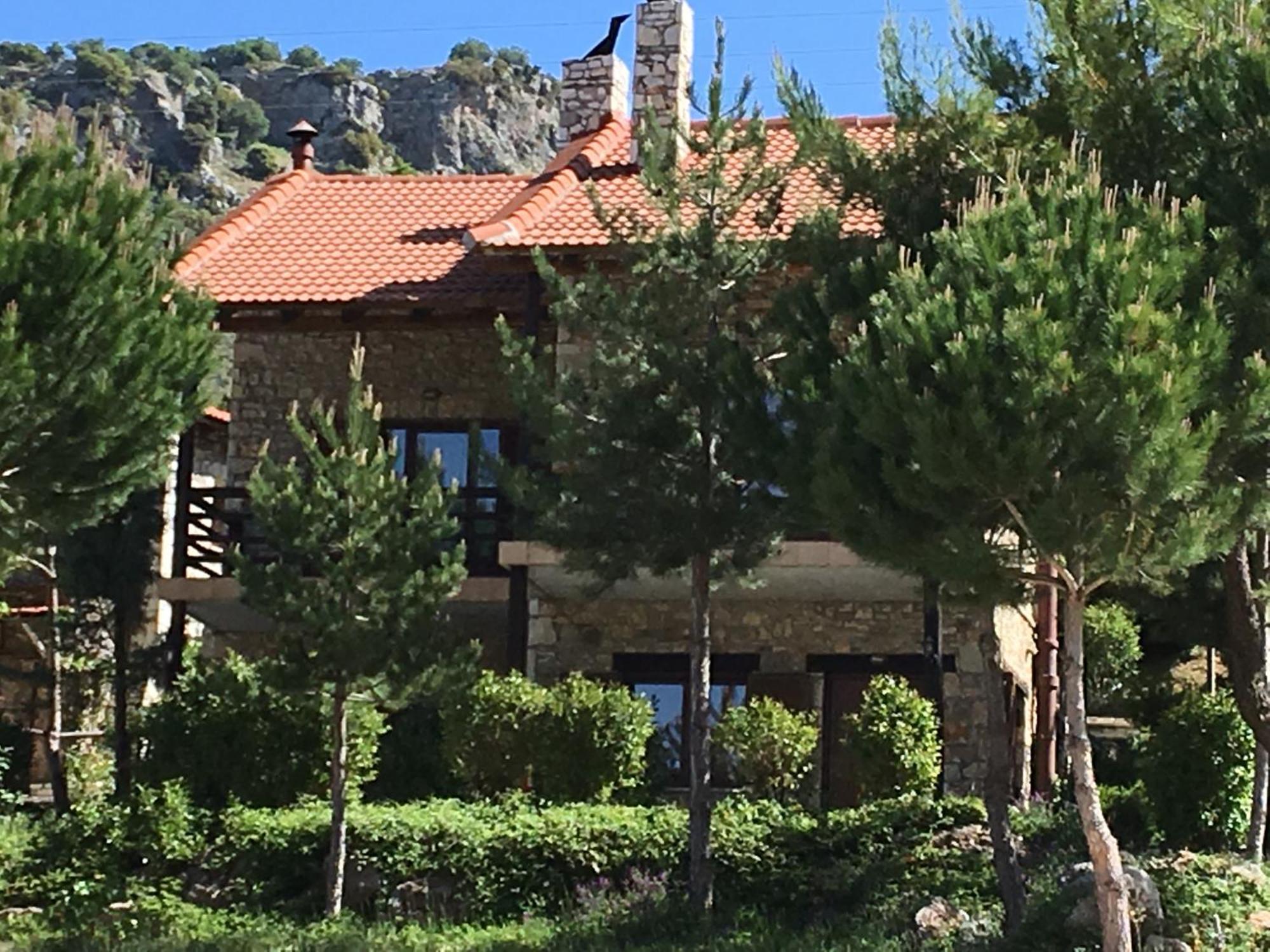Georgio'S V Chalet Kalavrita Dış mekan fotoğraf